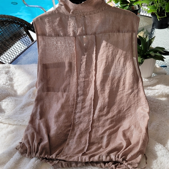 Skye's the Limit Top XL - Picture 2 of 11